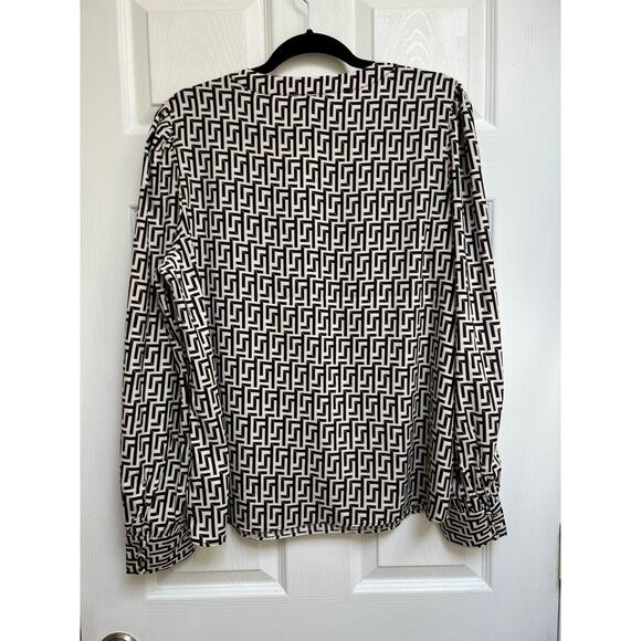 Express Fendi Style Pattern Flowy V-neck Long Sleeve Shirt - Picture 2 of 11